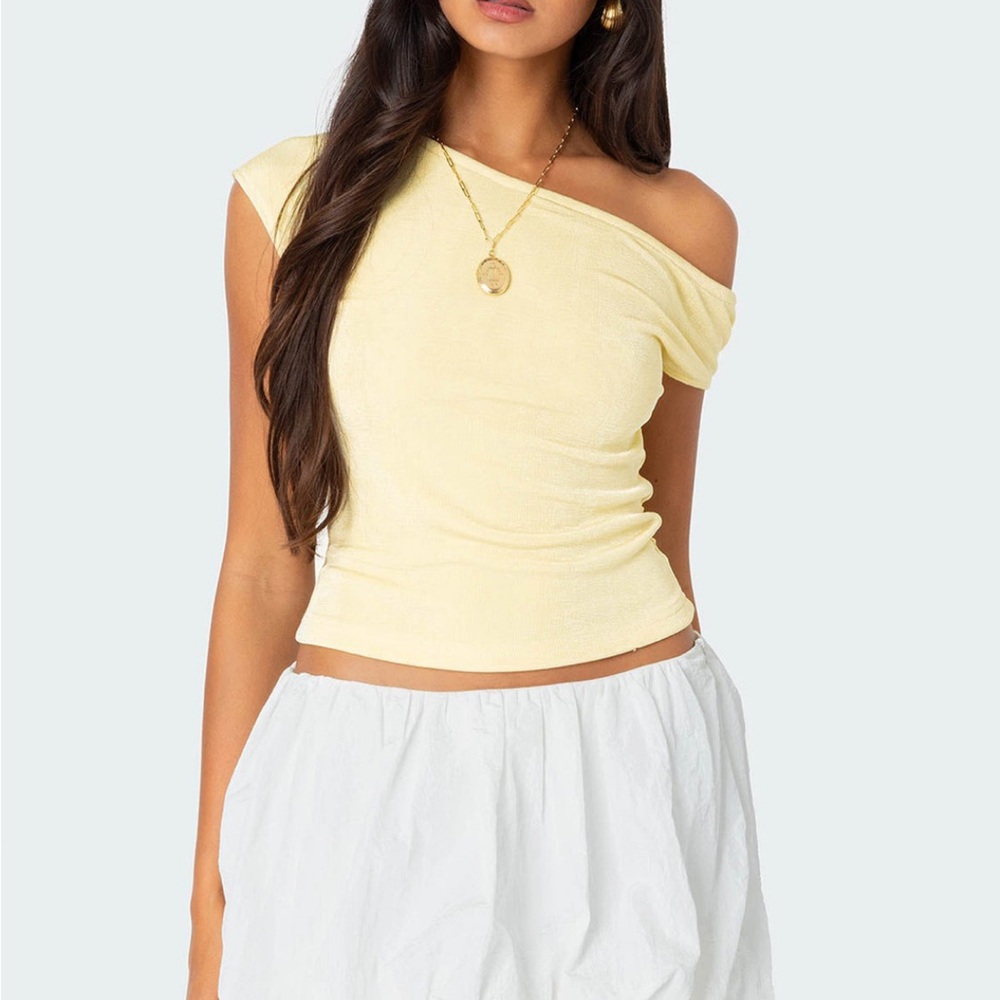 Edikted Cream Off-Shoulder Blouse